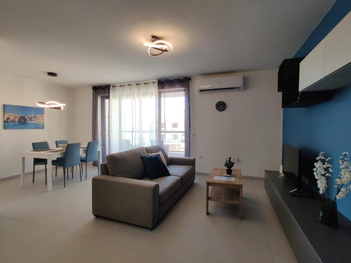 Deep Blue Apartment