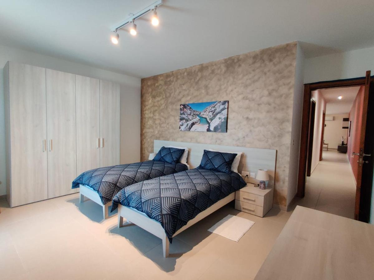 Apartment Deep Blue